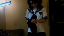 【コスプレ撮影会】制服で黒のストッキングに着替え（一瞬パンチラ）