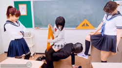 A perverted teacher is punished by a woman and three people!